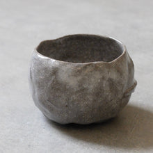 Annette Lindenberg Warm grey crackled tea bowl 39