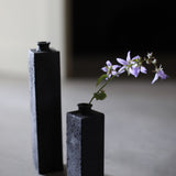 Motomu Oyama 'Kurosabi Kaki' Small black rust vase 1