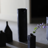 Motomu Oyama 'Kurosabi Kaki' Small black rust vase 1