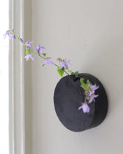 Motomu Oyama 'Kurosabi Kakehana' Black rust hanging vase 5