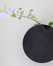 Motomu Oyama 'Kurosabi Kakehana' Black rust hanging vase 5