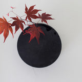 Motomu Oyama 'Kurosabi Kakehana' Black rust hanging vase 5