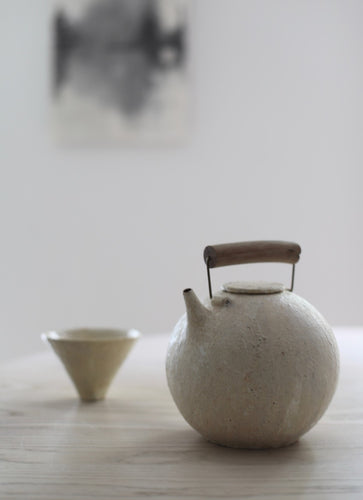 Urban Teapot, 450ML, Stoneware Handmade Ceramic Product (Black matt) –