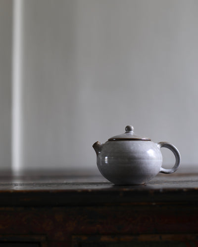 Youyou Wang Miniature teapot 25