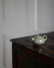 Youyou Wang Miniature teapot 2