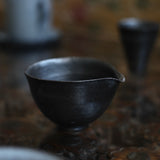 Saeam Kwon 'Pourer in Metallic Black'