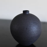Saeam Kwon 'Vase in Black'