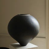 Kenta Anzai 'Porcelain and Urushi Moon Jar 2'