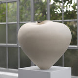 Emelie Abrahamsson 'Curve Vessel I'