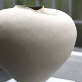 Emelie Abrahamsson 'Curve Vessel I'