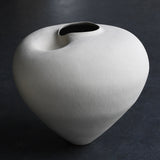 Emelie Abrahamsson 'Curve Vessel I'