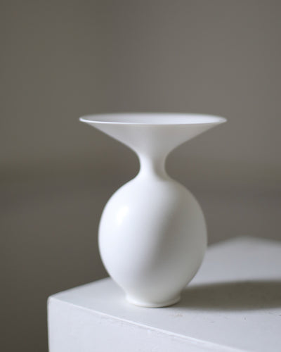 Anna Silverton Porcelain Vase 3