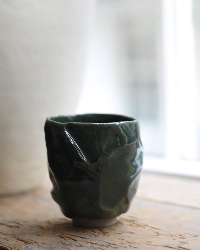Annette Lindenberg 'Kelp' yunomi cup
