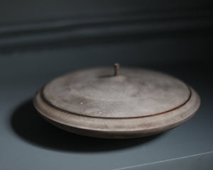 Masami Tokuda 蓋付浅鉢 (Shallow lidded bowl) 710
