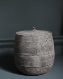 Masami Tokuda 蓋壺 (Lidded Jar) 712