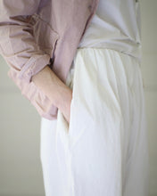 Album Di Famiglia Wrinkled trousers in Off White