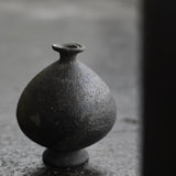 Airi Kagamihara 'Vase IV'