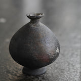 Airi Kagamihara 'Vase IV'