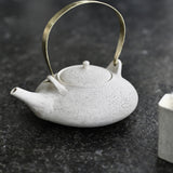 Airi Kagamihara 'Flat Teapot'