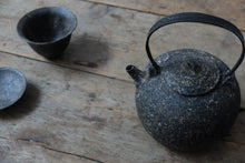 Cheng Wei Round Tea Pot with Iron Handle and Chipin (Terracotta) Charcoal burner