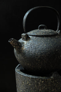 Cheng Wei Round Tea Pot with Iron Handle and Chipin (Terracotta) Charcoal burner