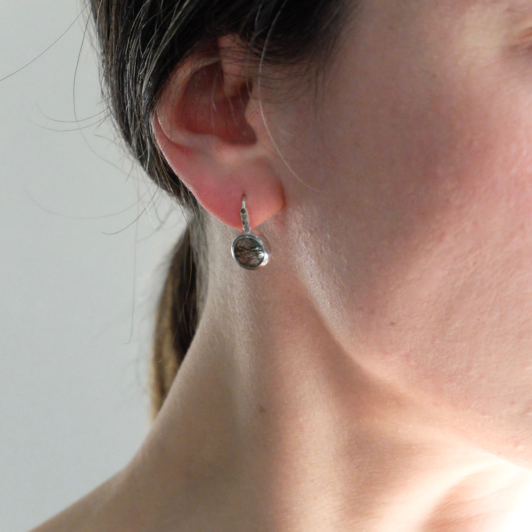 Rosa Maria Green rutilated quartz earring in Silver set with cognac diamonds
