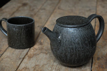 Masako Nakagami Black Teapot (2)